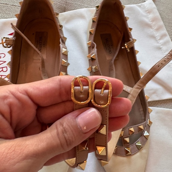 Valentino Cream and Tan Studded Flats / very good condition ⭐️ authentic - Picture 6 of 13